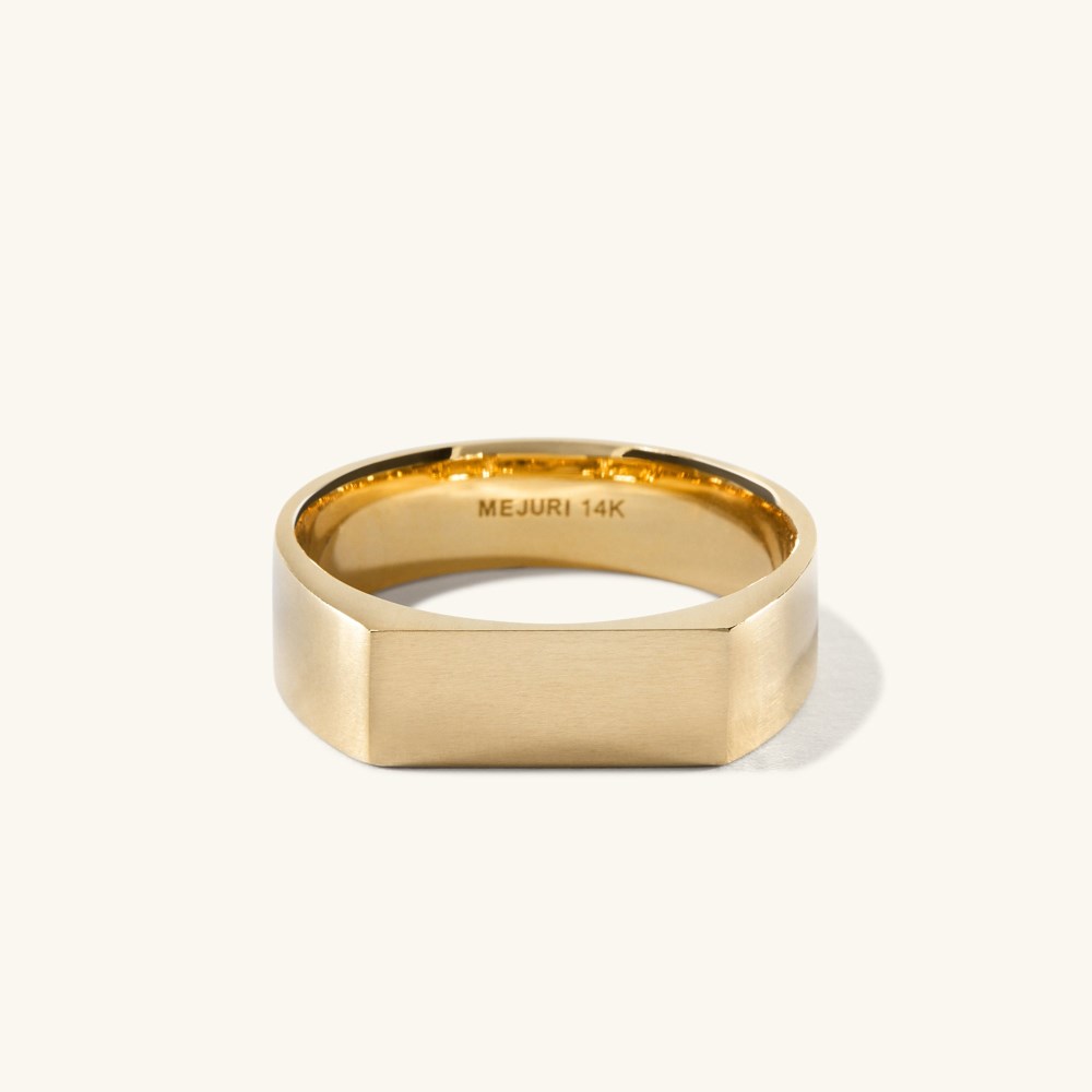 Mejuri Slim Rectangular Signet Ring - Brushed Gold Canada Store