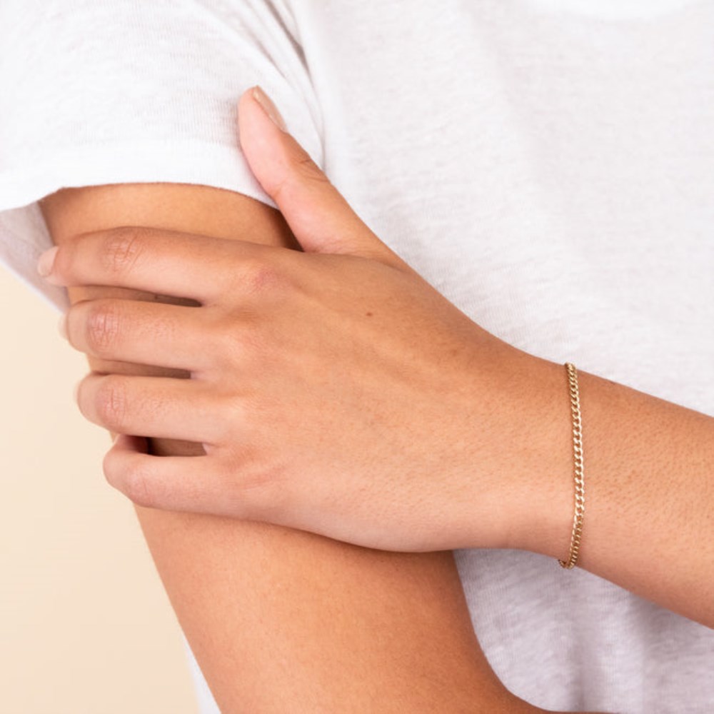 Mejuri Curb Bracelet - 14k Yellow Gold Canada Store