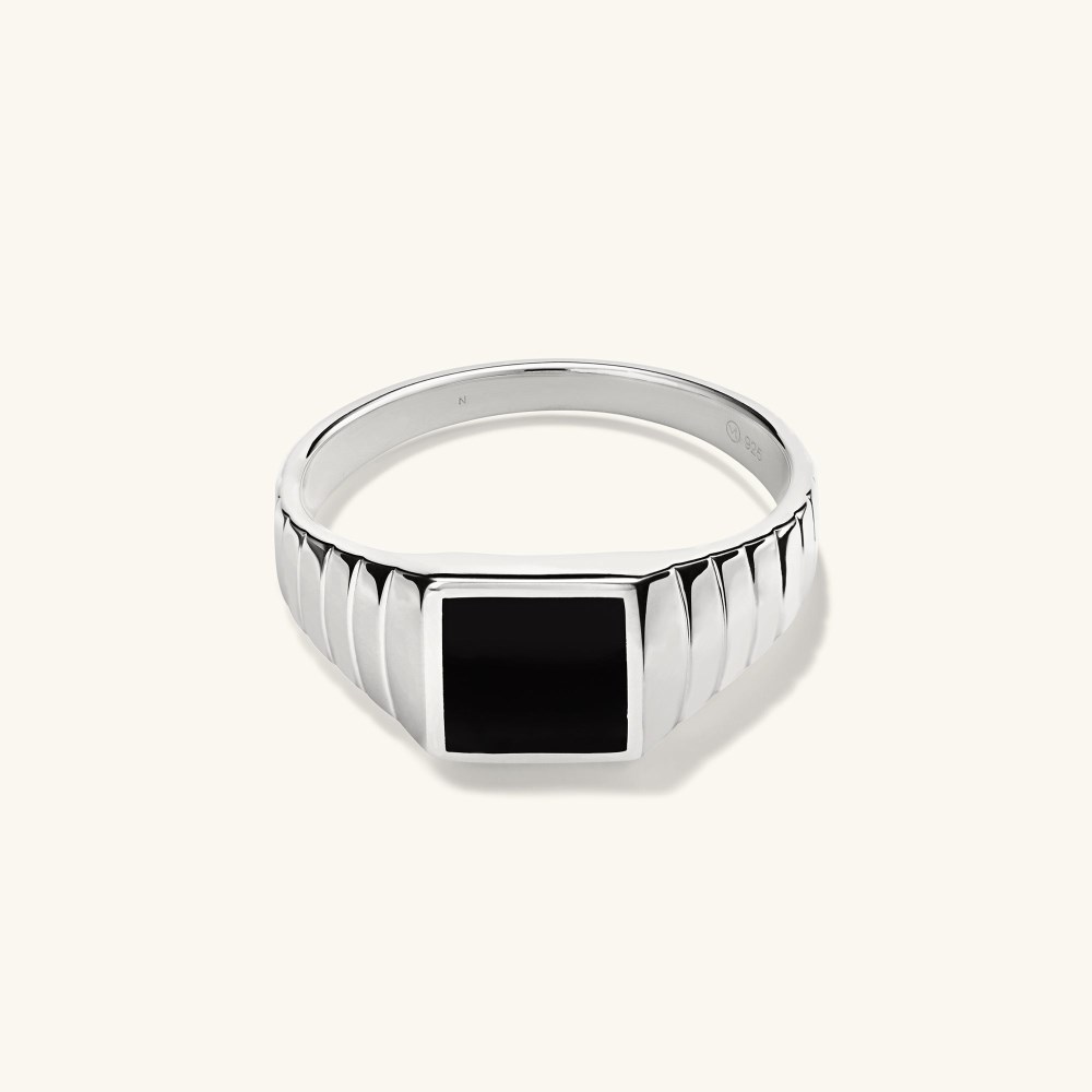 Mejuri Black Onyx Square Signet Ring - Sterling Silver Canada Store