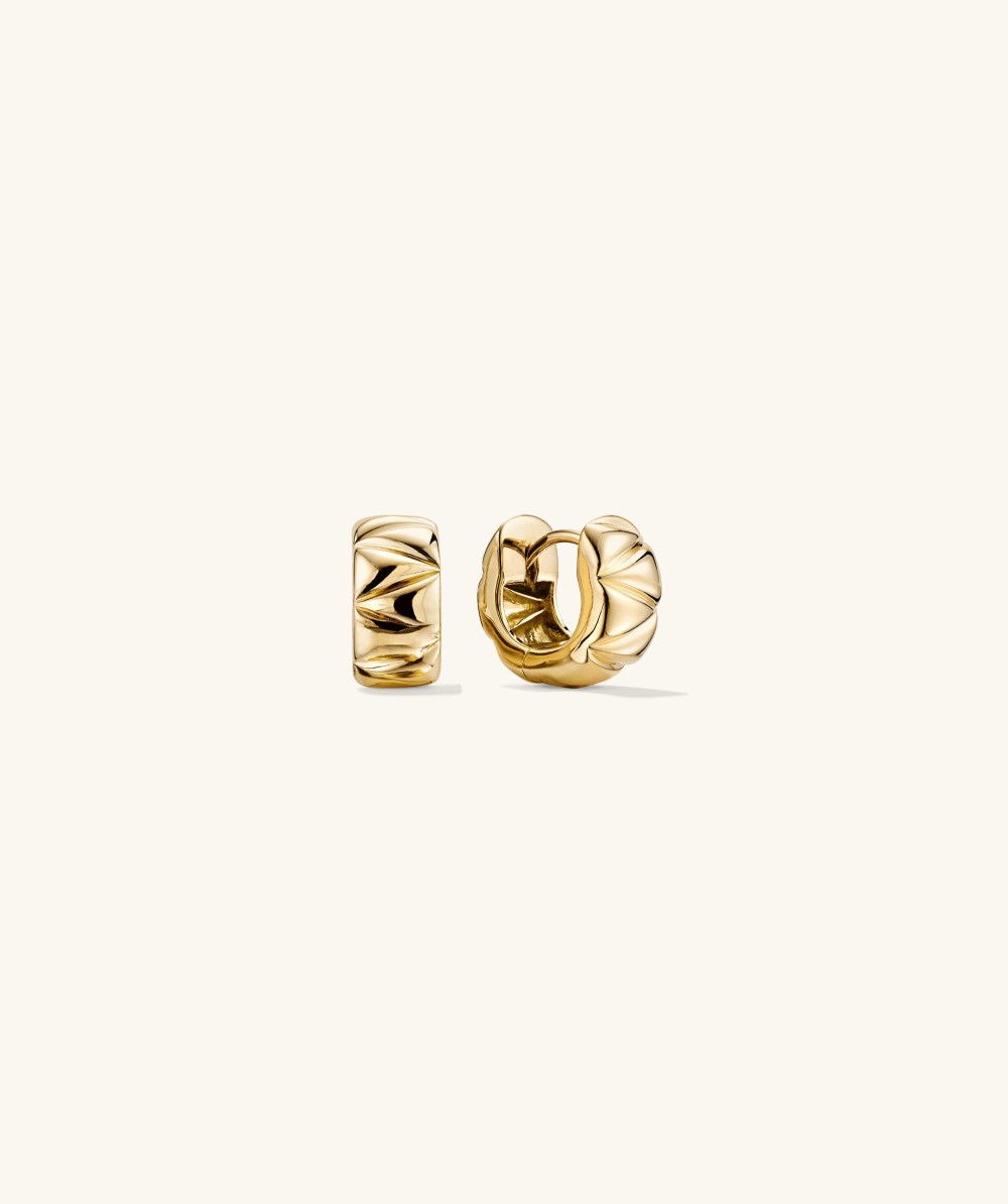 Mejuri Patra Huggie Hoops - 14k Yellow Gold Canada Store