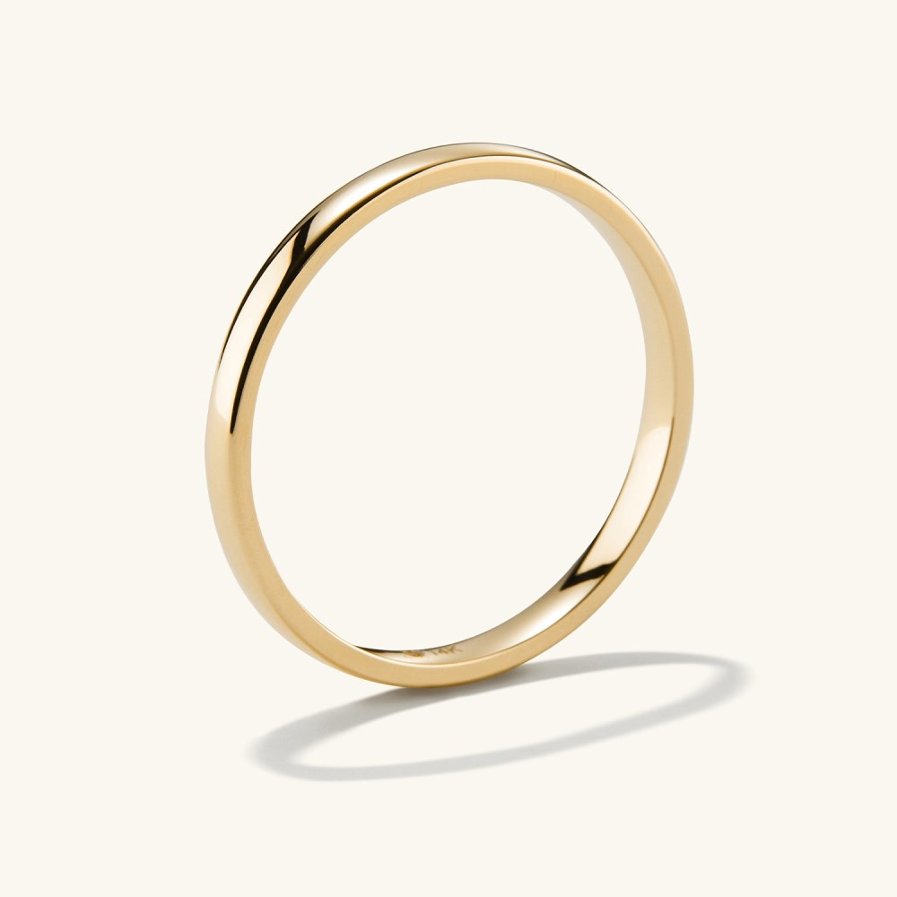 Mejuri 2mm Curve Band - 14k Yellow Gold Canada Store
