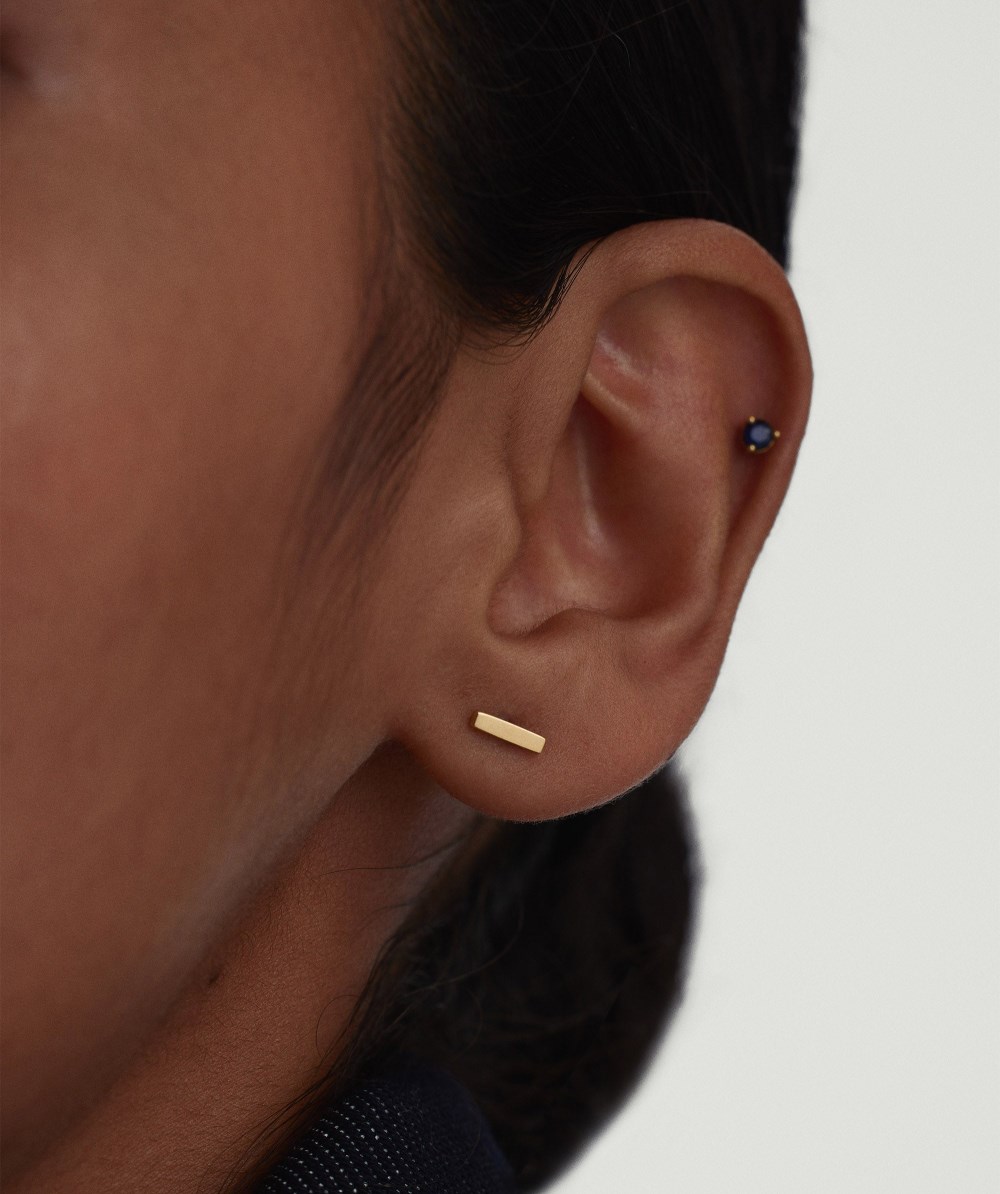 Mejuri Piercing Studio - Bar Flat Back Stud - 14k Yellow Gold Canada Store