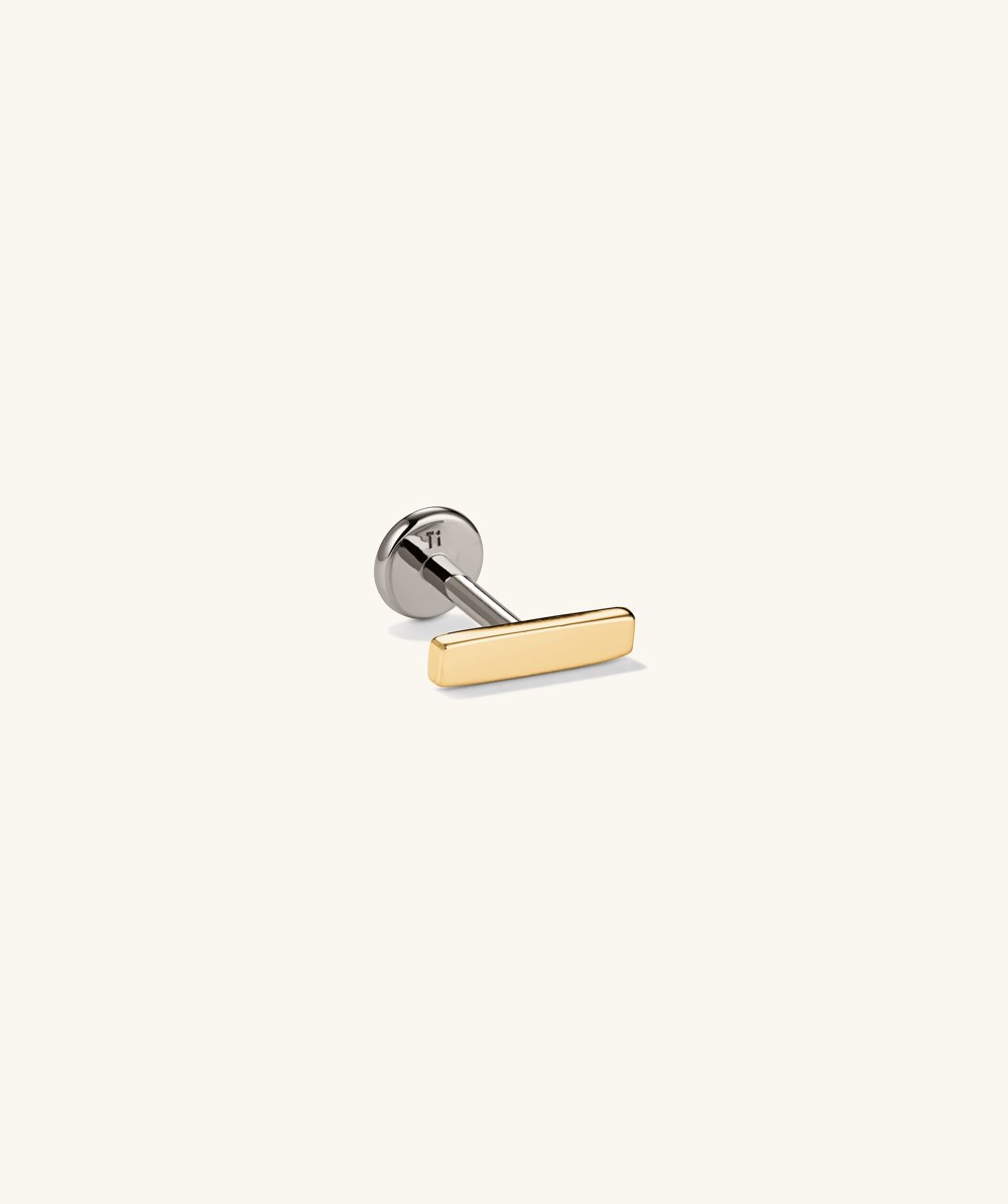 Mejuri Piercing Studio - Bar Flat Back Stud - 14k Yellow Gold Canada Store