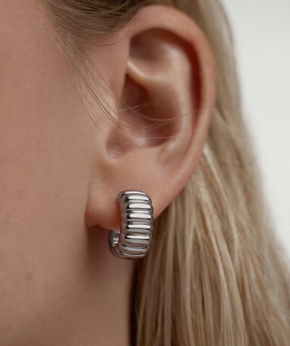 Mejuri Charlotte Bold Hoops - Sterling Silver Canada Store