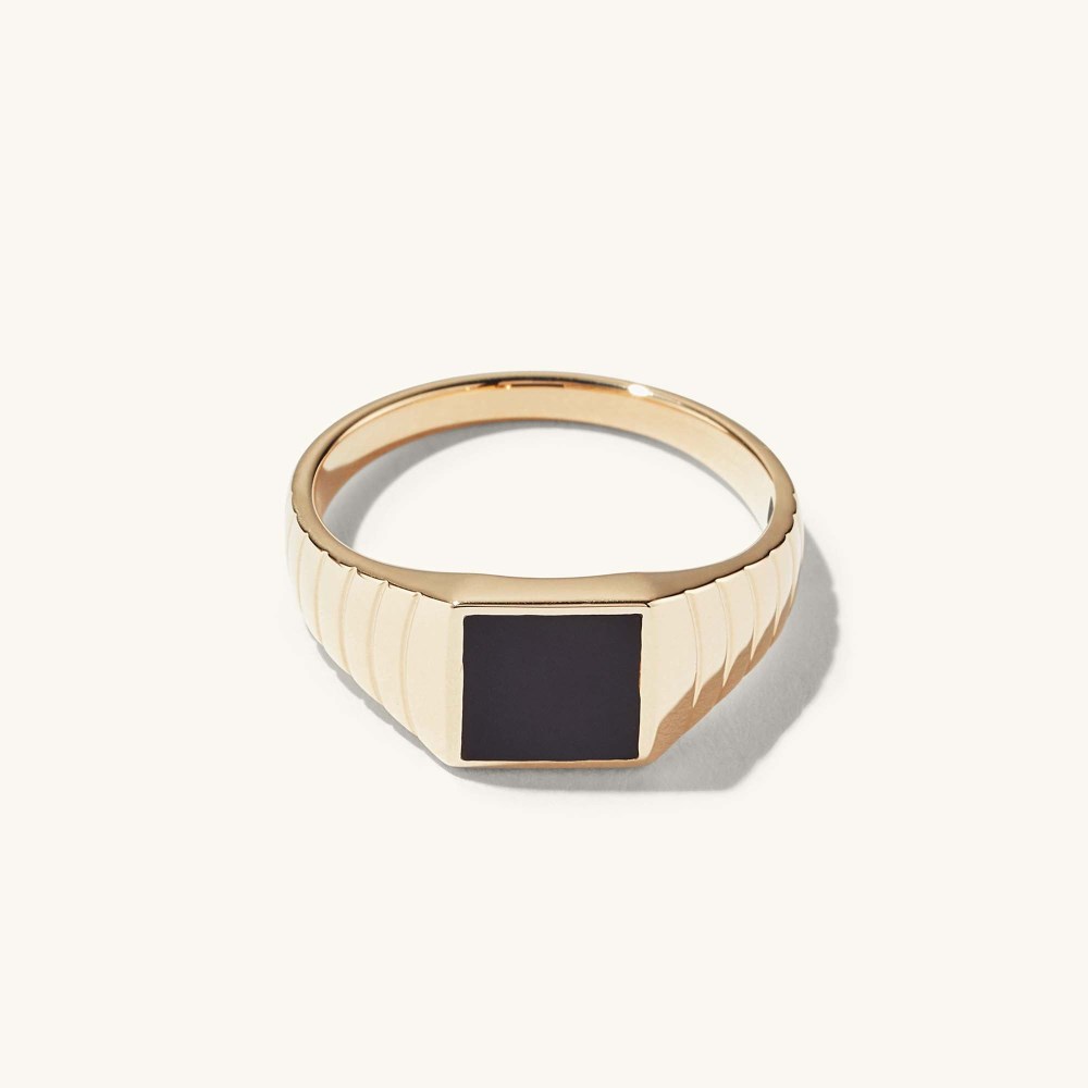Mejuri Black Onyx Square Signet Ring - 14k Yellow Gold Canada Store