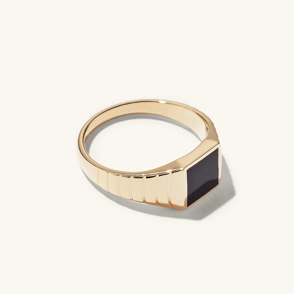 Mejuri Black Onyx Square Signet Ring - 14k Yellow Gold Canada Store