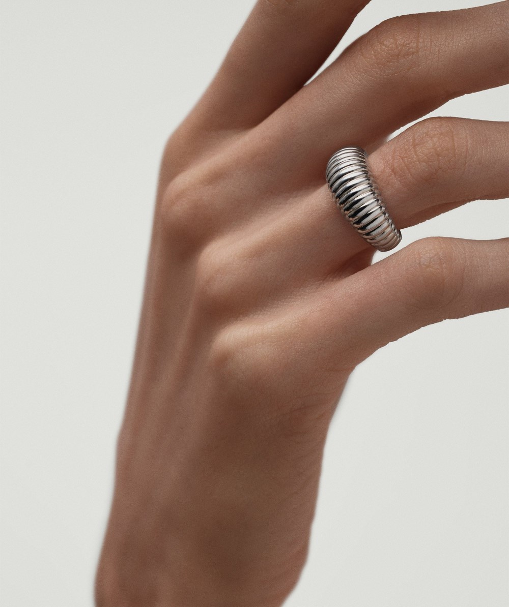 Mejuri D?me Texture Ring - Sterling Silver Canada Store