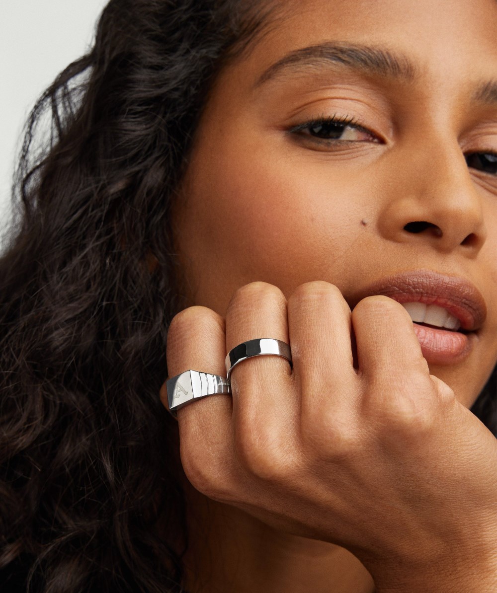 Mejuri Square Signet Ring - Sterling Silver Canada Store