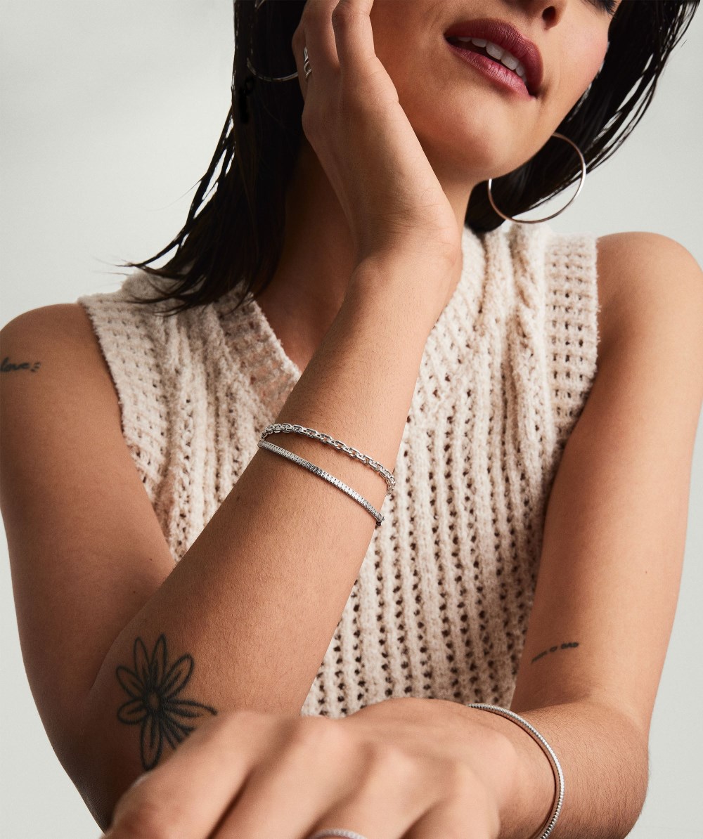 Mejuri Trace Rectangle Chain Bracelet - Sterling Silver Canada Store