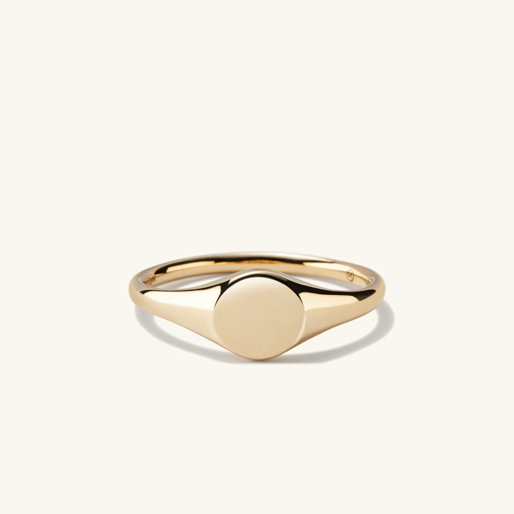 Mejuri Signet Pinky Ring - 14k Yellow Gold Canada Store