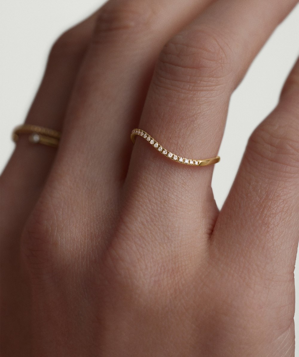 Mejuri D?me Figure Pavﾨﾦ Diamond Stacker Ring - 14k Yellow Gold Canada Store