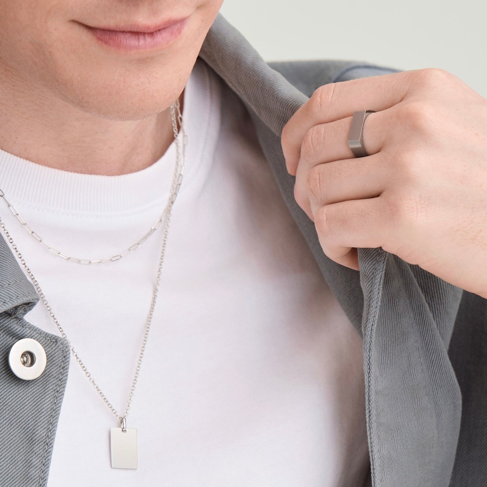 Mejuri Slim Rectangular Signet Ring - Titanium Canada Store