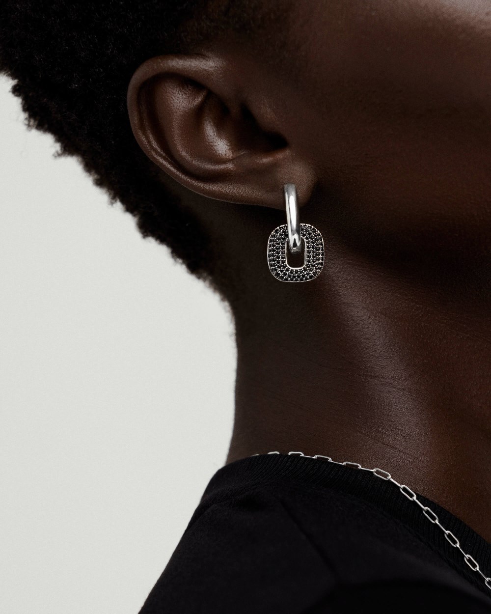 Mejuri Stevie Hoop Links - Sterling Silver, Black Spinel Canada Store
