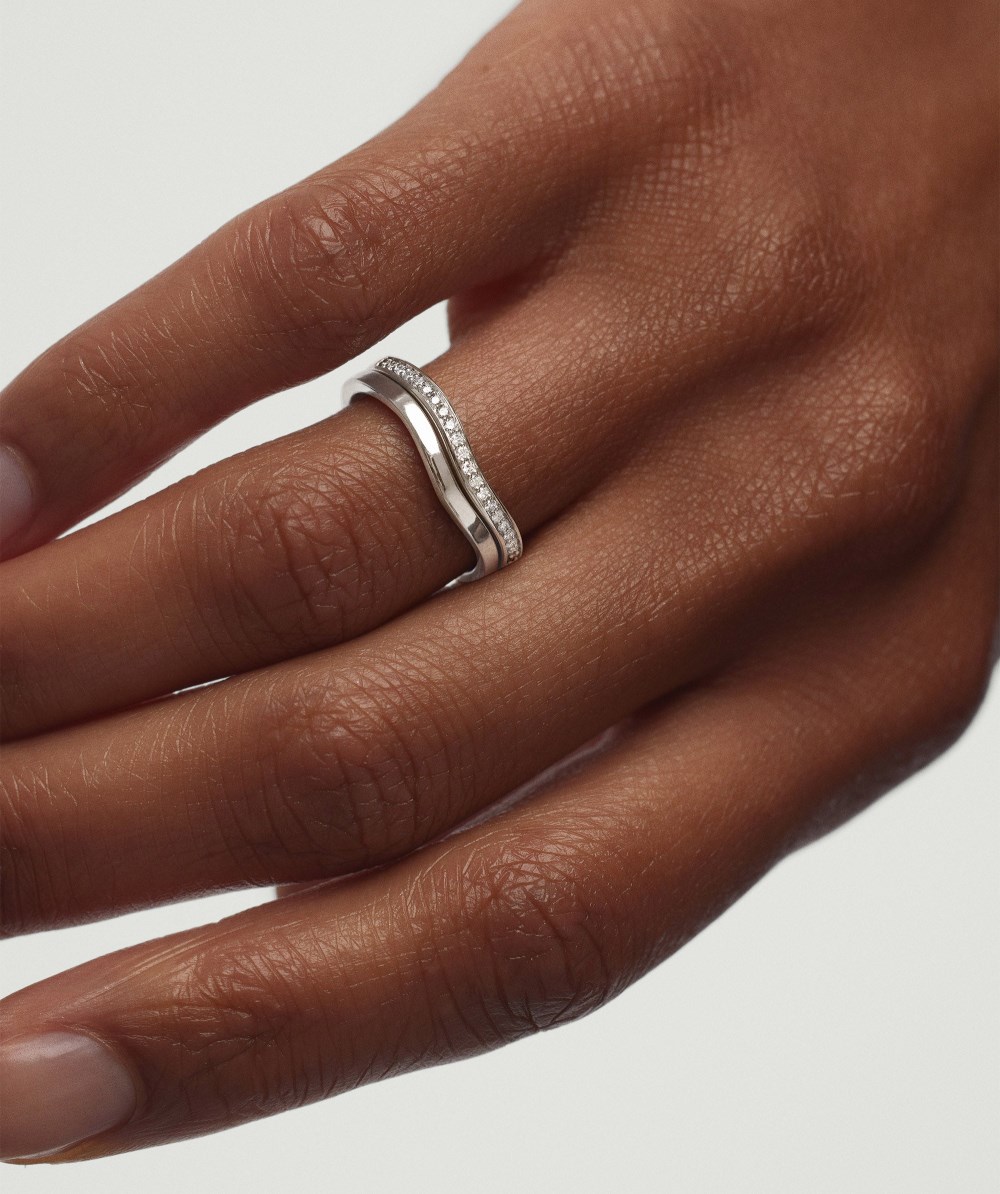 Mejuri Pavﾨﾦ Diamond Nesting Band - Platinum Canada Store