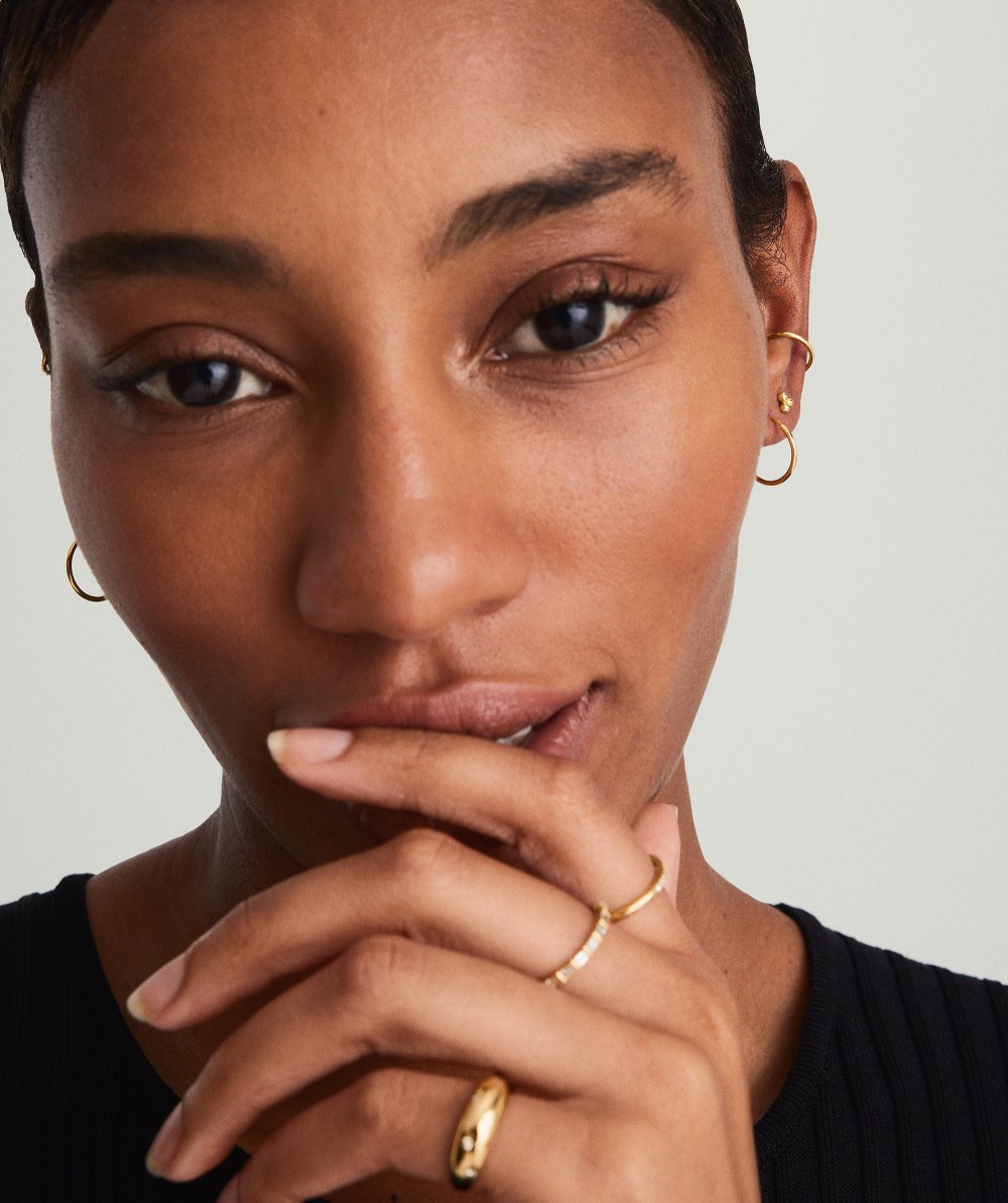 Mejuri Small Hoops - 14k Yellow Gold Canada Store