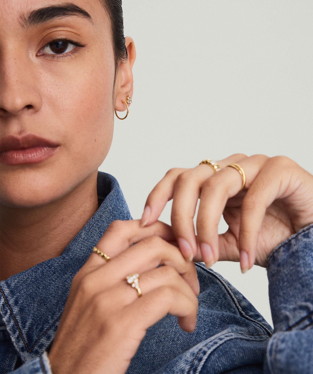 Mejuri Small Hoops - 14k Yellow Gold Canada Store