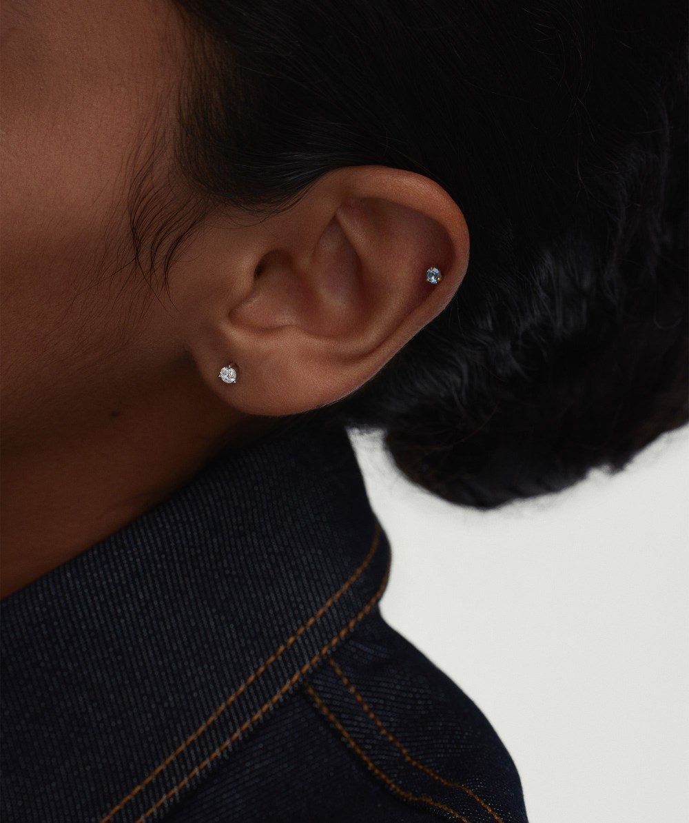 Mejuri Piercing Studio - Round Diamond Flat Back Stud - 14k White Gold Canada Store
