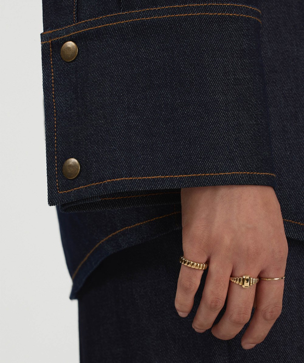 Mejuri Charlotte Step Cut Signet Ring - 14k Yellow Gold Canada Store