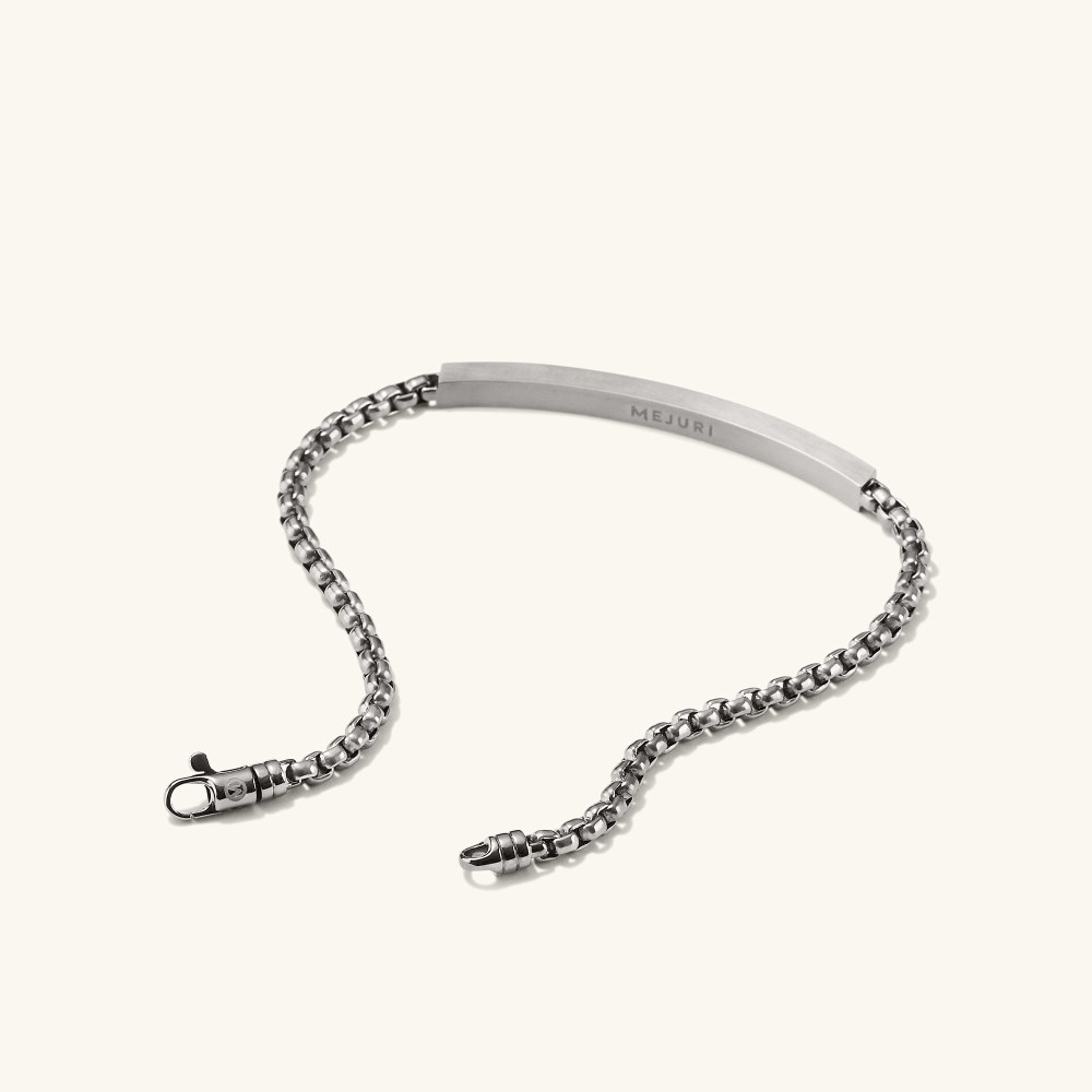 Mejuri Round Box Chain ID Bracelet - Titanium Canada Store