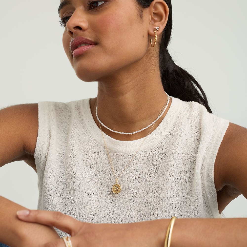 Mejuri Strength: Rose Coin Charm Pendant - 14k Yellow Gold Canada Store