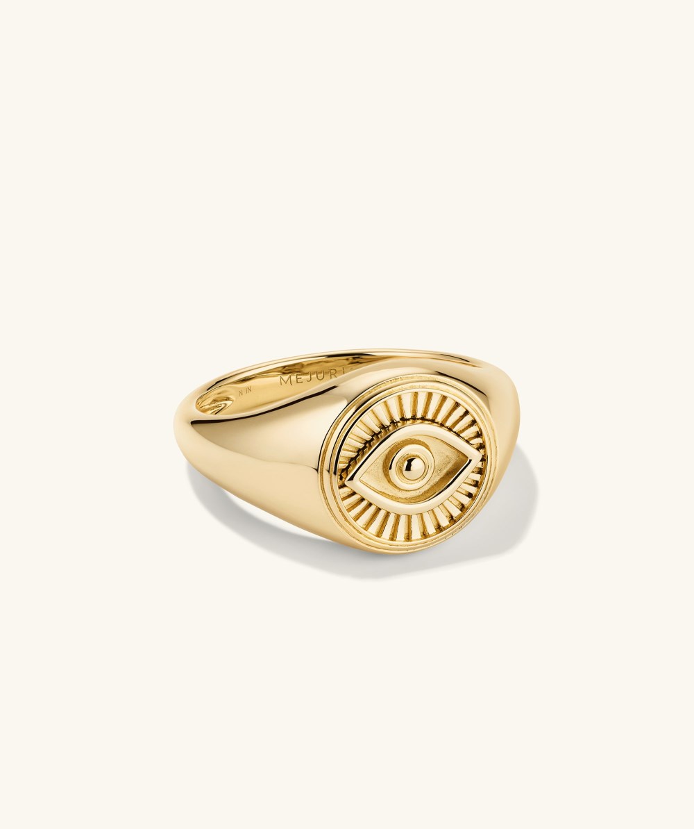Mejuri Courage Signet Ring - 14k Yellow Gold Canada Store