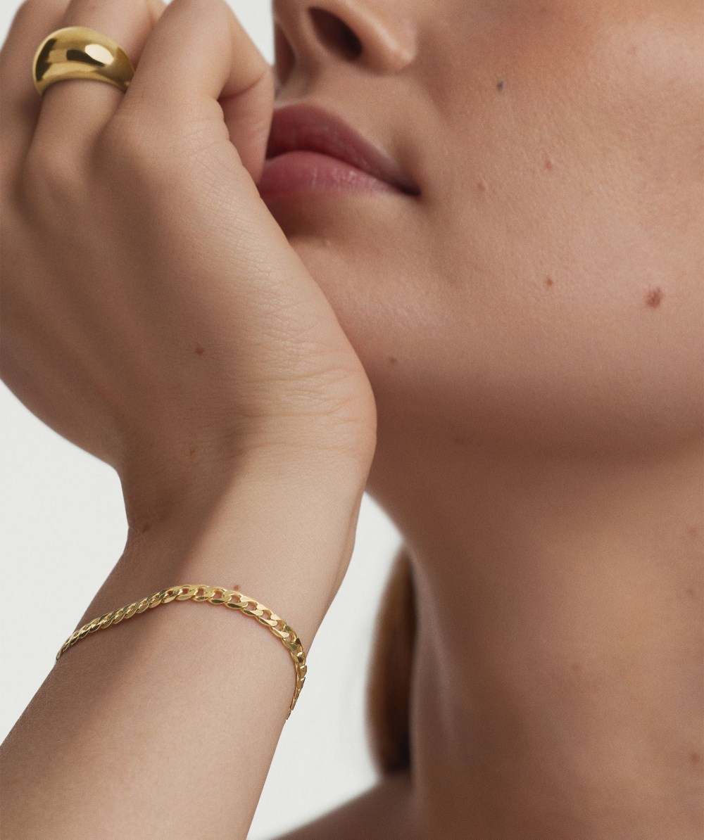 Mejuri Flat Curb Chain Bracelet - Gold Vermeil Canada Store