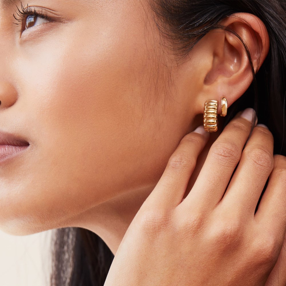 Mejuri Charlotte Bold Hoops - Gold Vermeil Canada Store