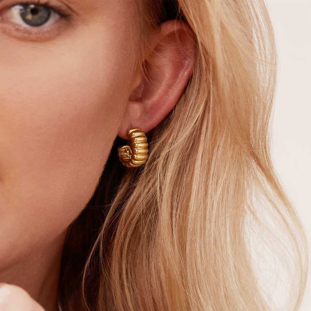 Mejuri Charlotte Bold Hoops - Gold Vermeil Canada Store
