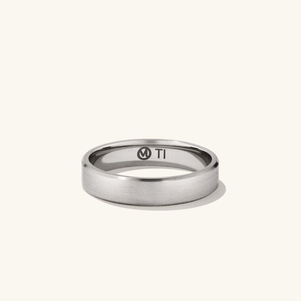 Mejuri 4mm Smooth Band - Titanium Canada Store