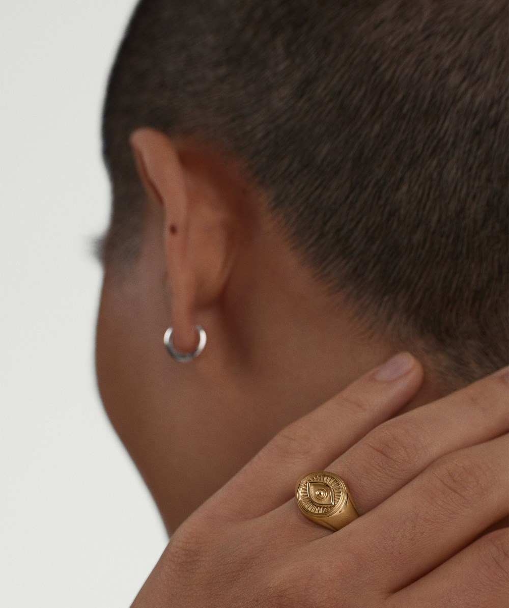 Mejuri Courage Signet Ring - 14k Yellow Gold Canada Store
