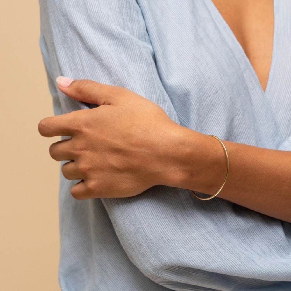 Mejuri Thin Flexi Bangle - 14k Yellow Gold Canada Store