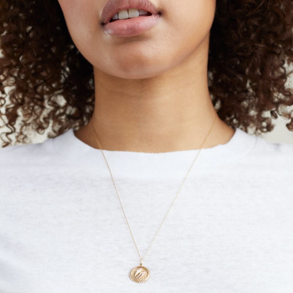 Mejuri Victory: Winged Coin Charm Pendant - 14k Yellow Gold Canada Store