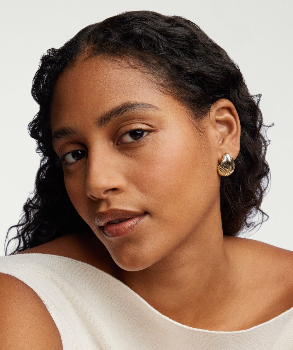Mejuri Seashell Studs - Gold Vermeil Canada Store