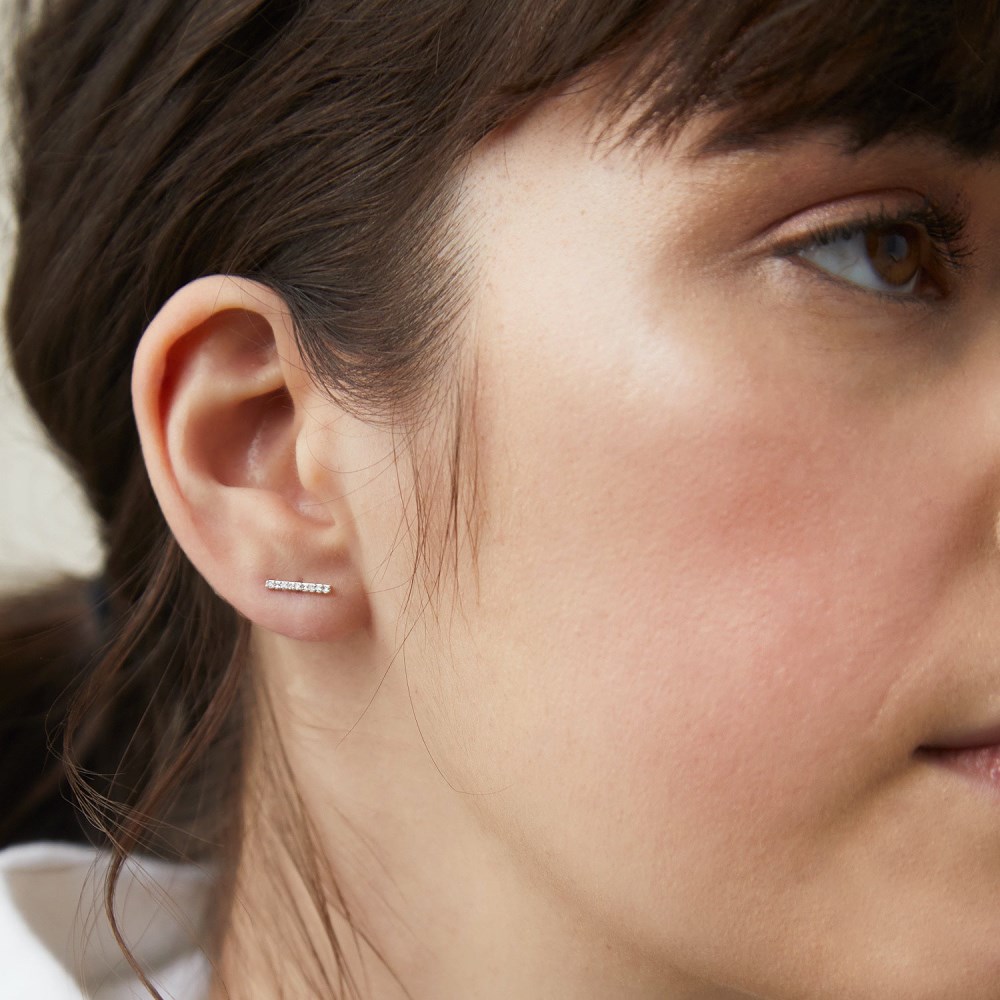 Mejuri Single Pavﾨﾦ Diamonds Long Bar Stud - 14k Yellow Gold Canada Store